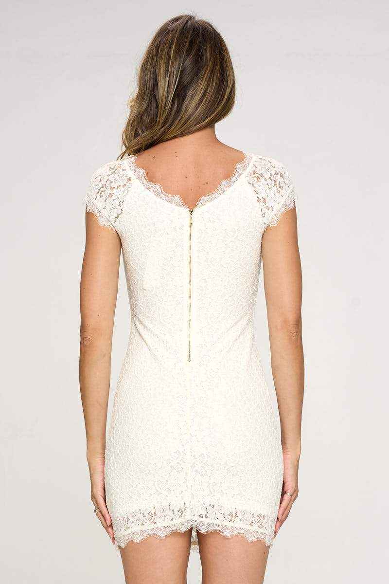 Elegant Cap Sleeve Lace Bodycon Dress with Scalloped Hem